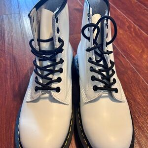 Doc Martin White Leather Boot Size 8 US